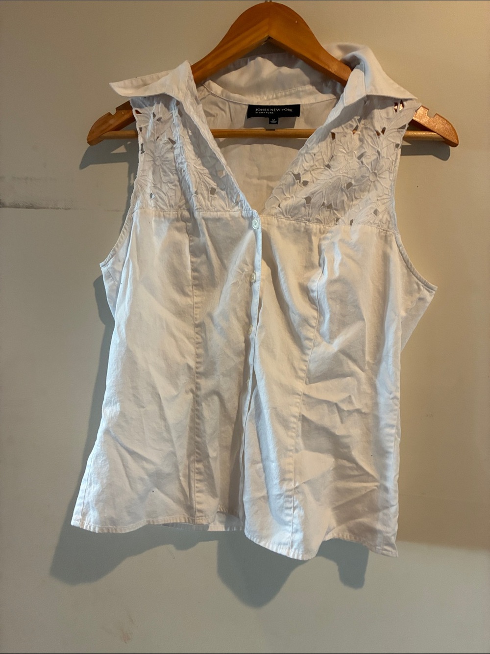Jones New York womens White cotton button fown